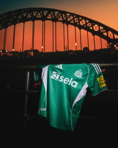 Was ist das Besondere am Newcastle United Auswärtstrikot 2025/26?